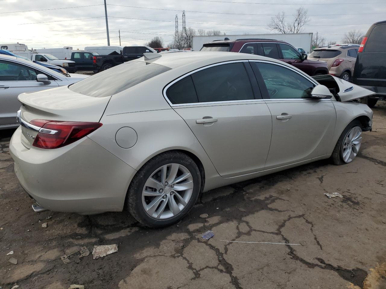 VIN 2G4GS5GX4G9189465 2016 BUICK REGAL no.3