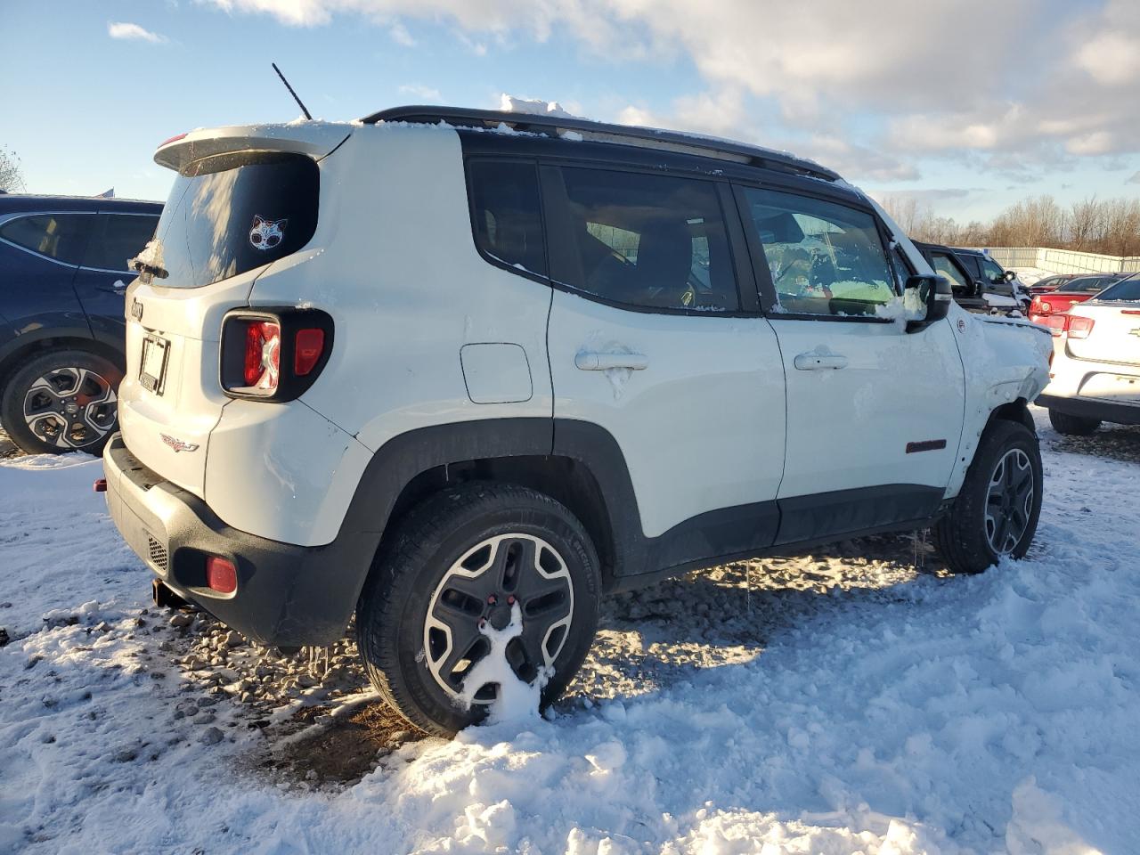 VIN ZACCJBCT0FPB74042 2015 JEEP RENEGADE no.3