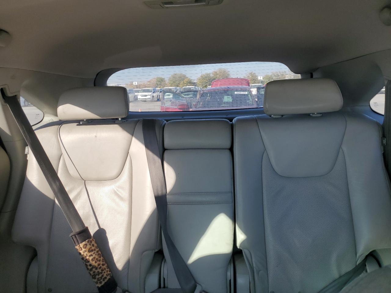 2010 Lexus RX - Image 10