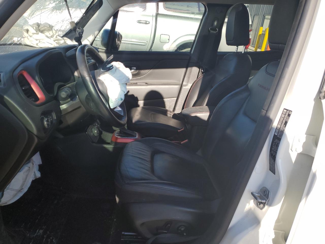 2021 Jeep Renegade - Image 7