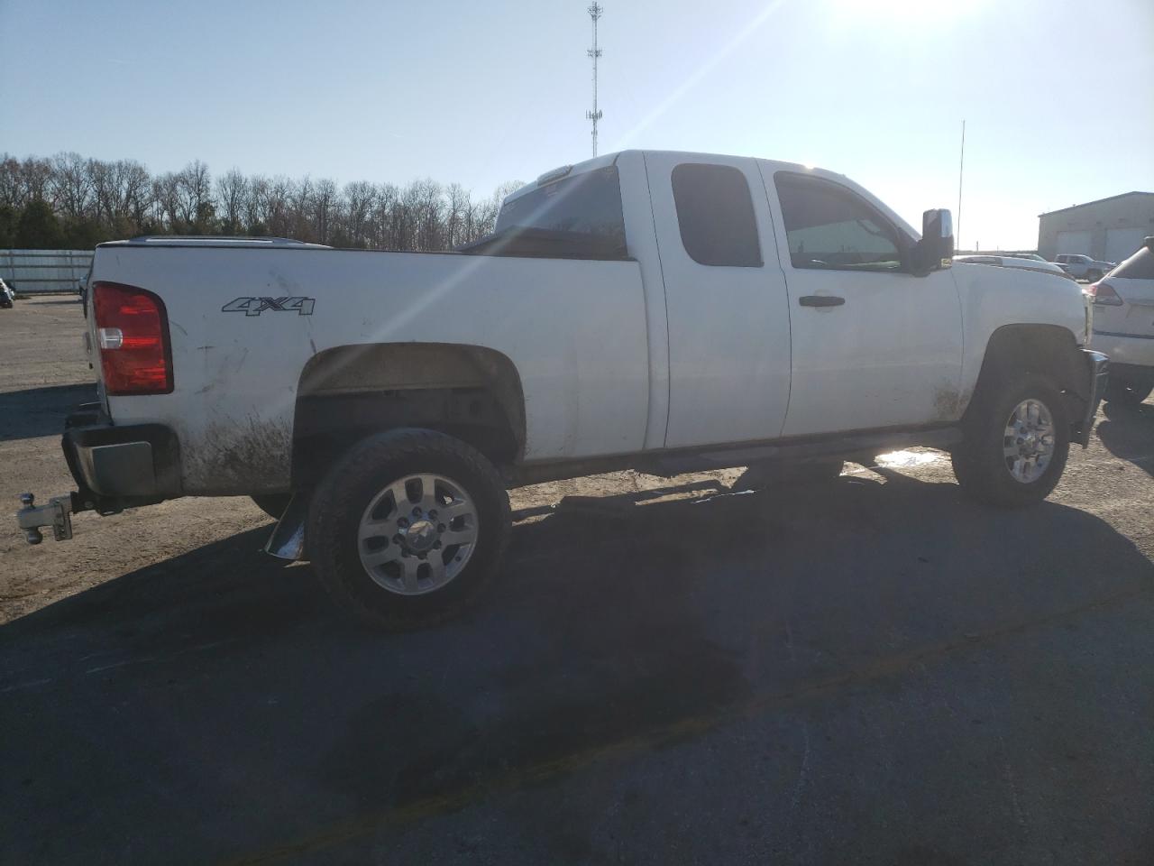 2011 Chevrolet Silverado - Image 3