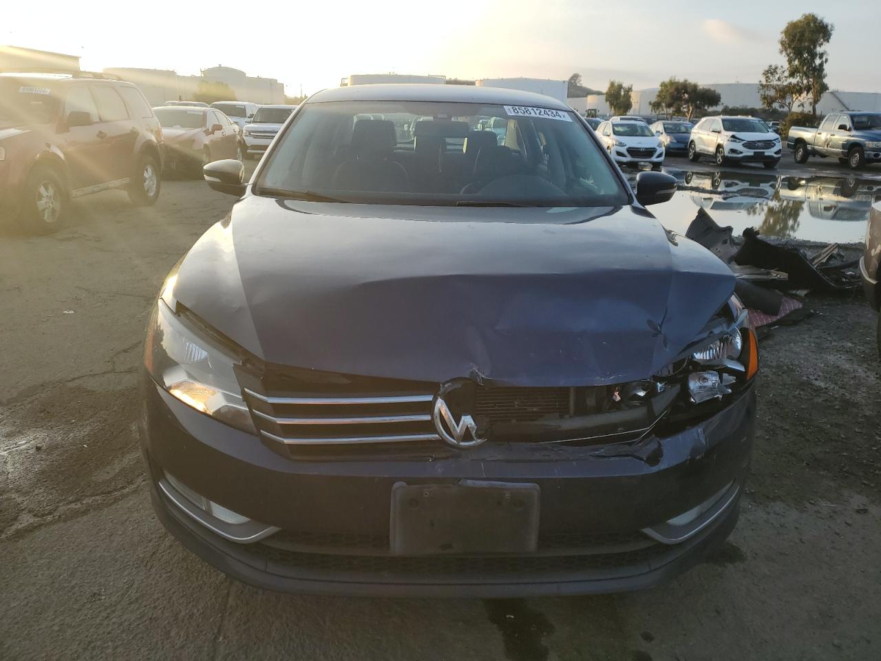 VIN 1VWAT7A33FC116889 2015 VOLKSWAGEN PASSAT no.5