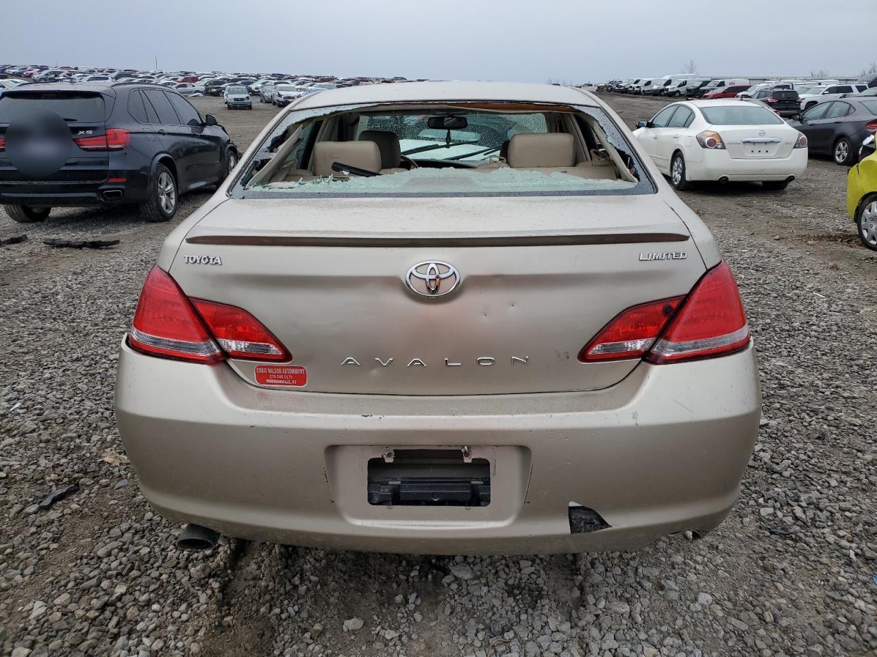 2005 Toyota Avalon - Image 6
