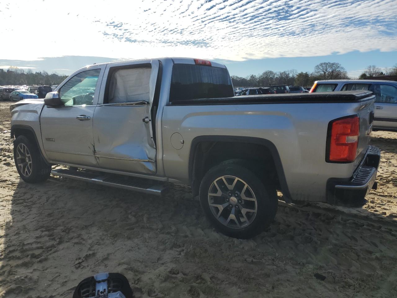 2014 GMC Sierra - Image 2