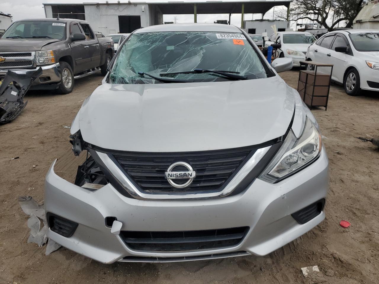 VIN 1N4AL3AP9JC102301 2018 NISSAN ALTIMA no.5