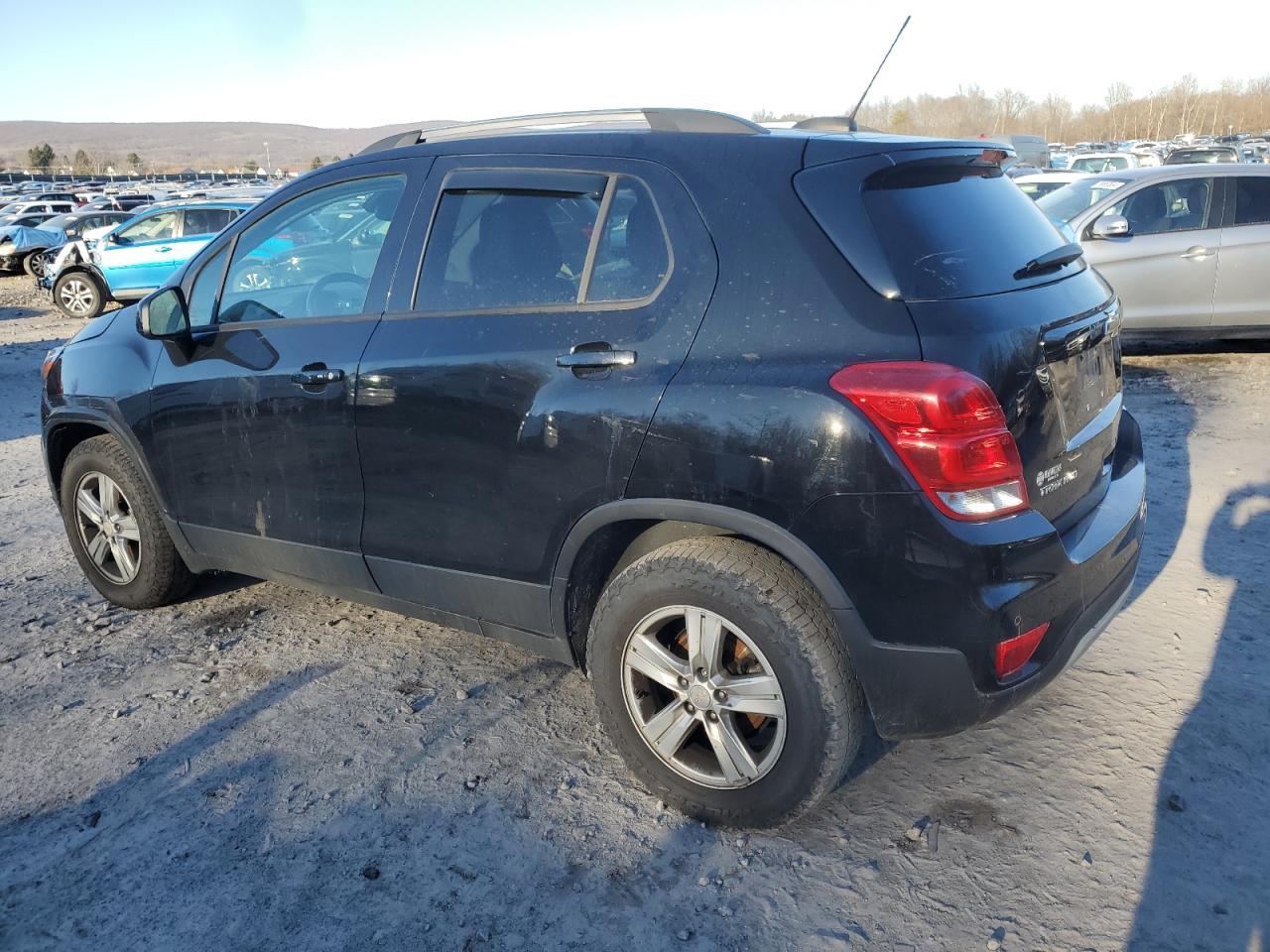 2022 Chevrolet Trax - Image 2