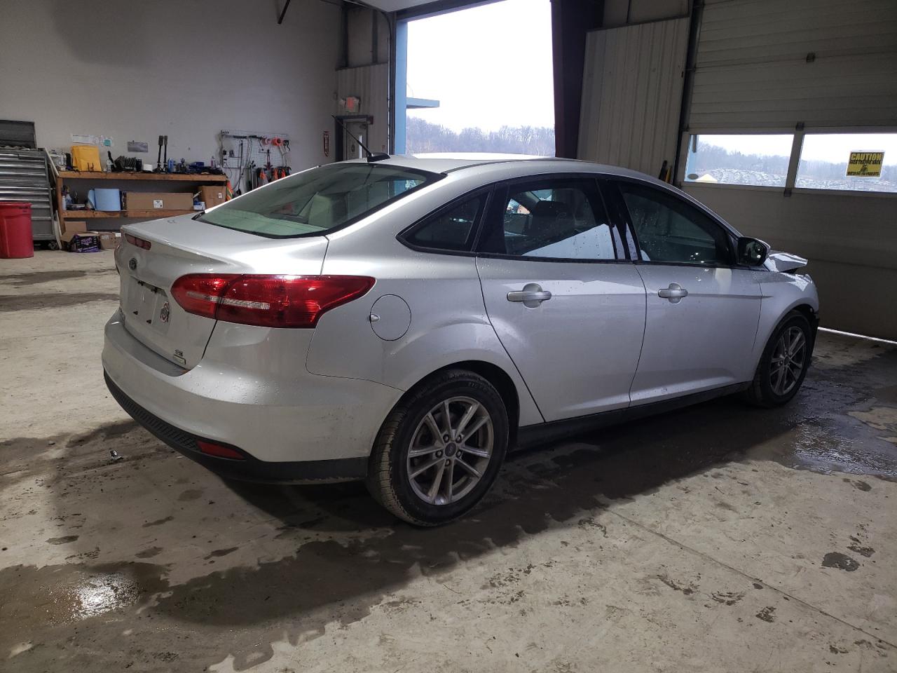 VIN 1FADP3FE1JL309046 2018 FORD FOCUS no.3