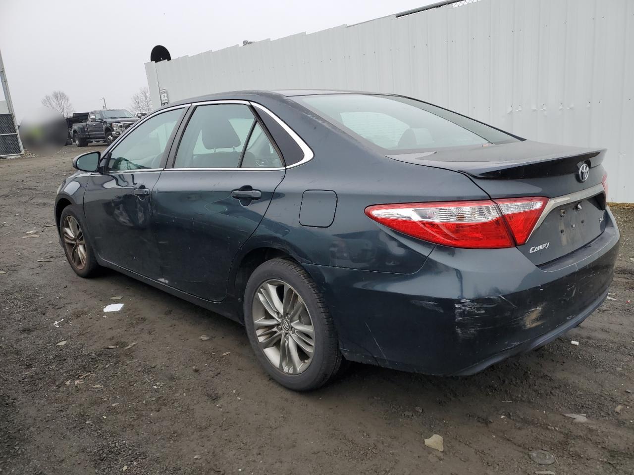 VIN 4T1BF1FK9GU215610 2016 TOYOTA CAMRY no.2