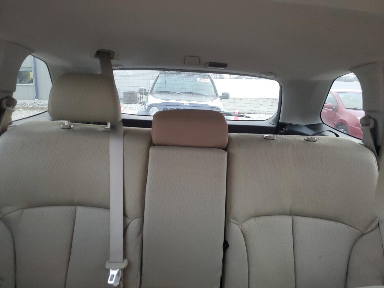 2011 Subaru Outback - Image 10