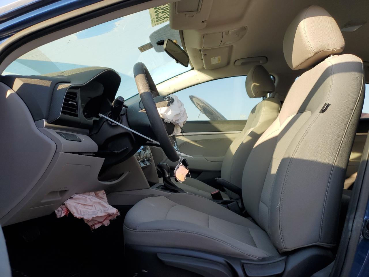 2019 Hyundai Elantra Se VIN: 5NPD74LF8KH490522 Lot: 82993004