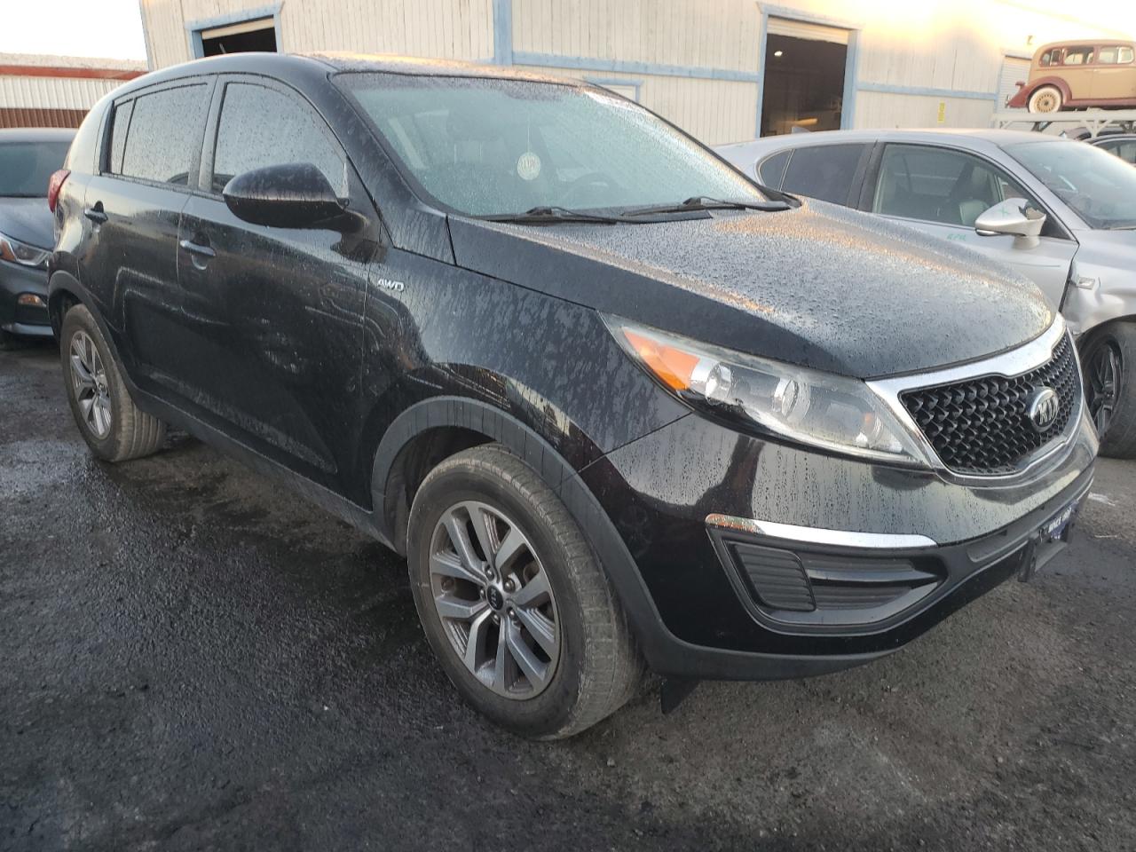 VIN KNDPBCAC9G7872908 2016 KIA SPORTAGE no.4