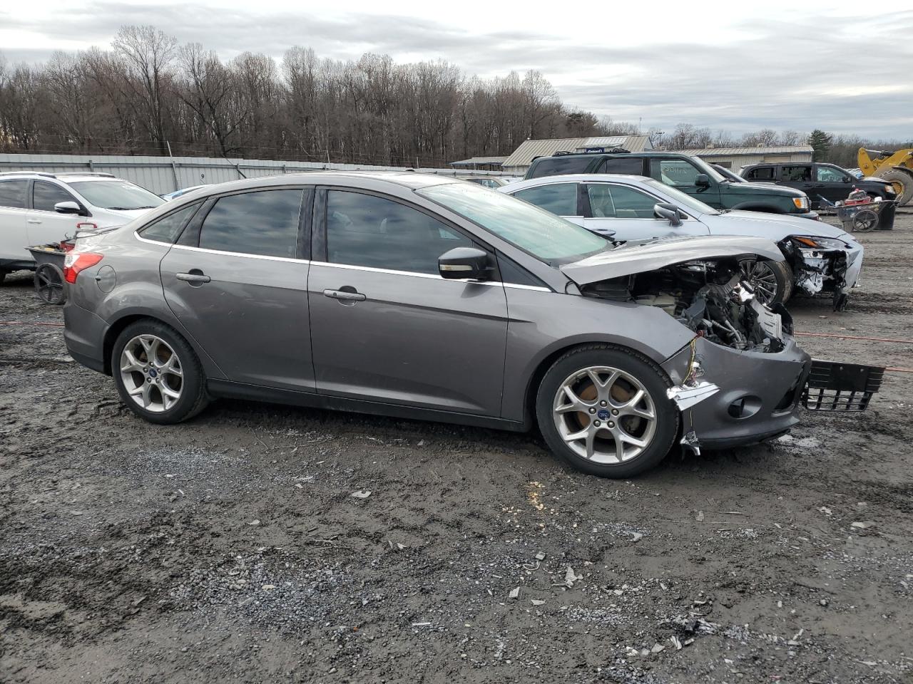 VIN 1FADP3J24EL316253 2014 FORD FOCUS no.4