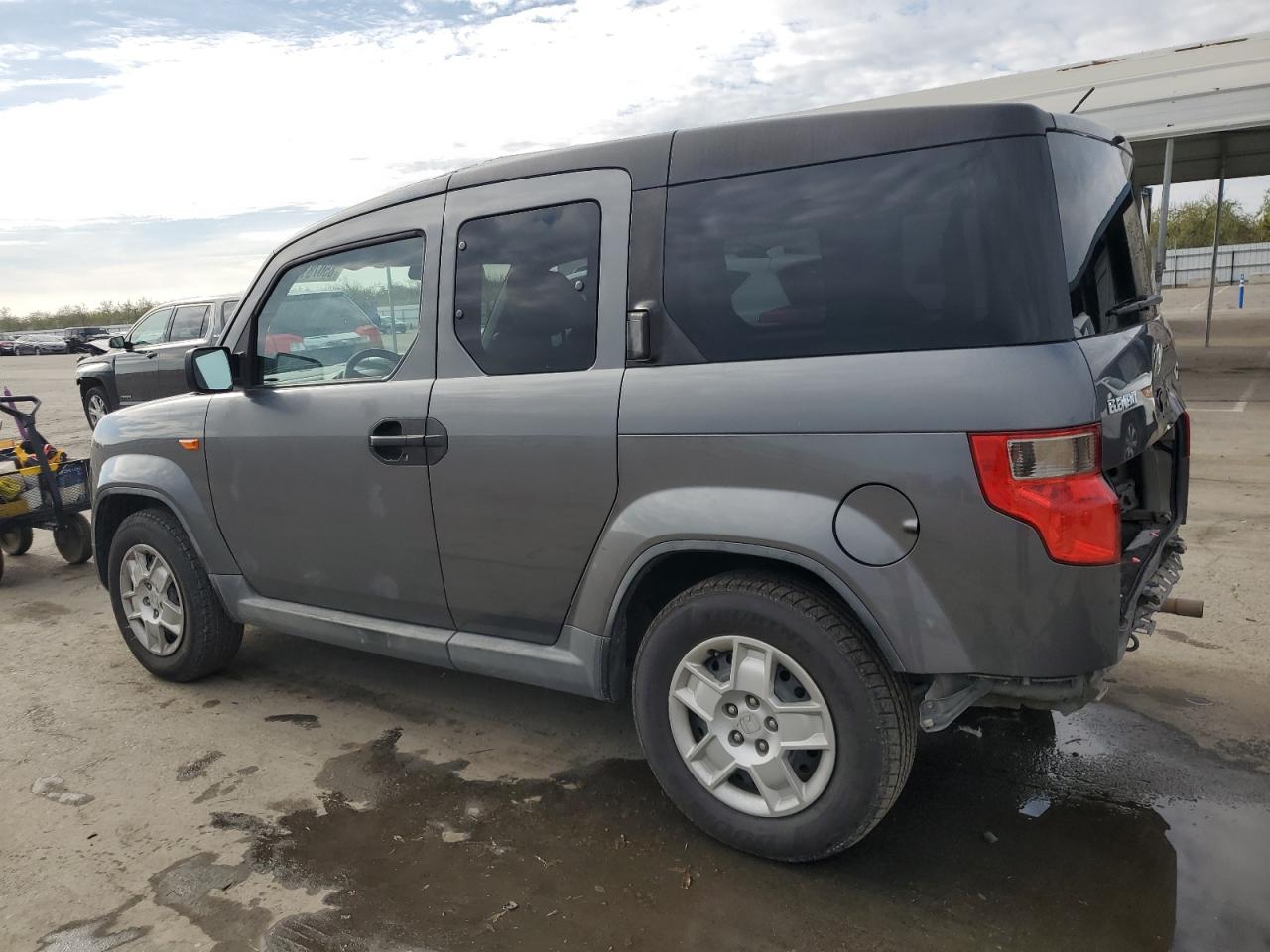 2011 Honda Element - Image 2