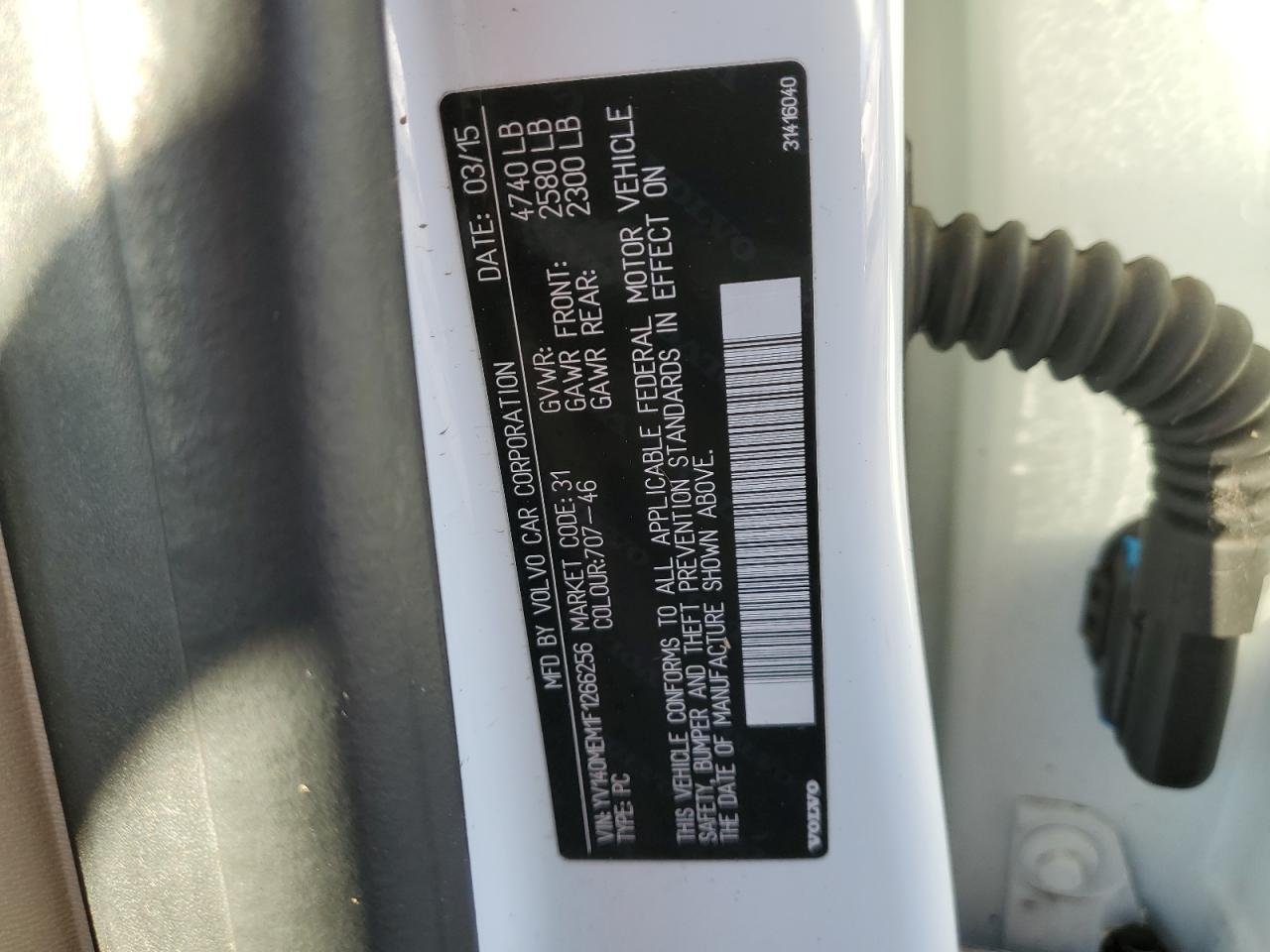 2015 Volvo V60 - Image 12
