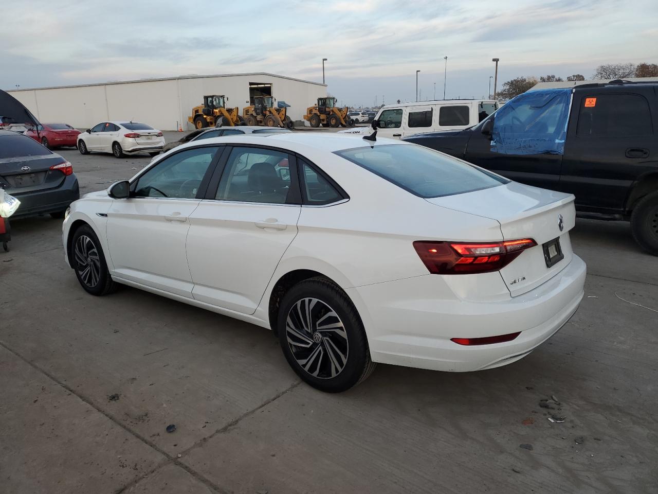 2020 Volkswagen Jetta - Image 2