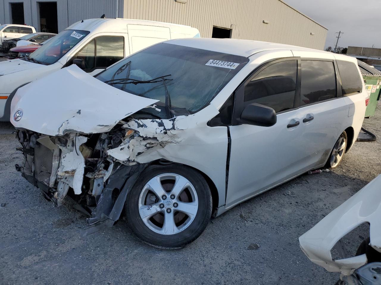 2015 Toyota Sienna - Image 1