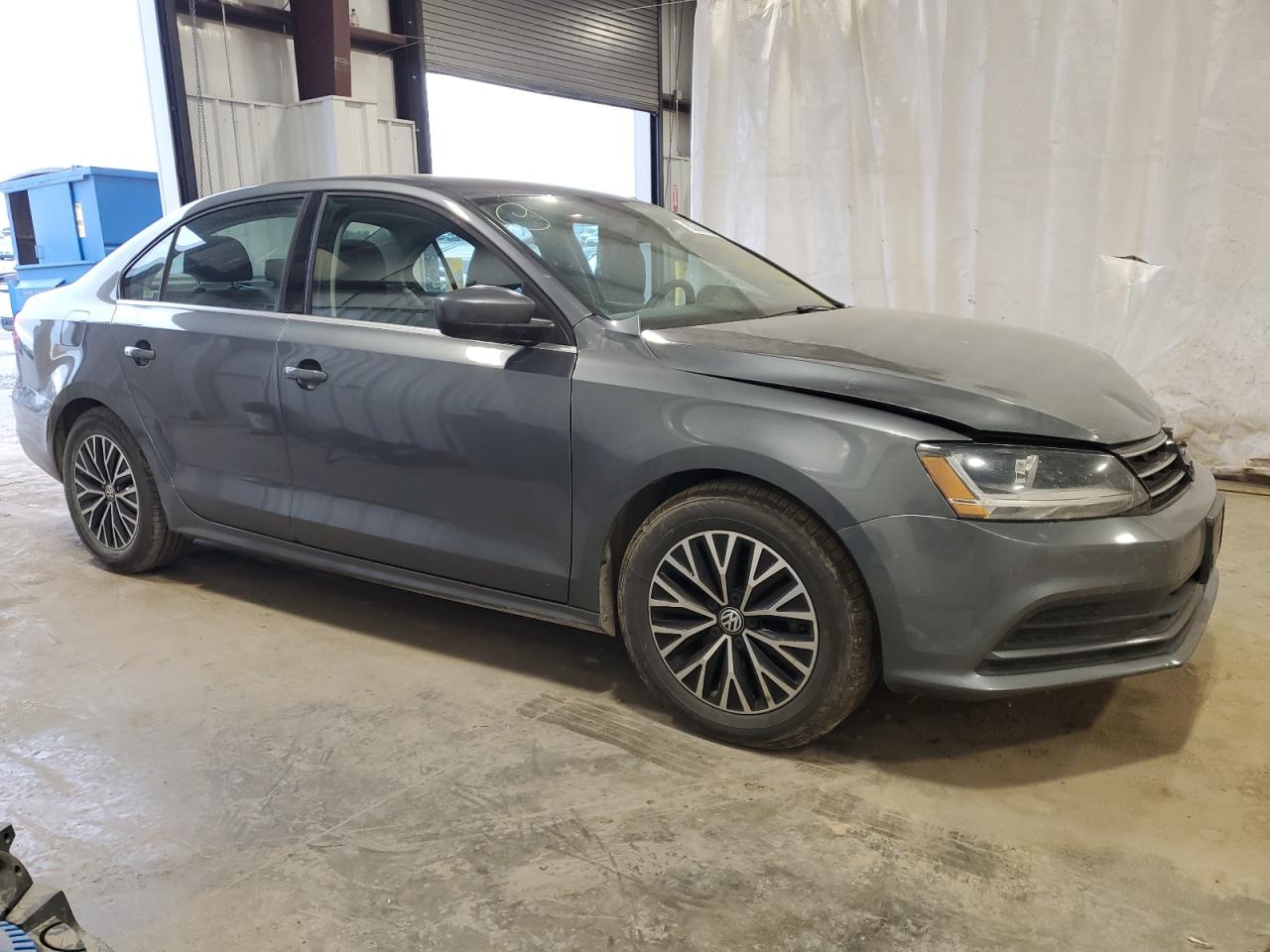 VIN 3VW2B7AJ5HM380610 2017 VOLKSWAGEN JETTA no.4