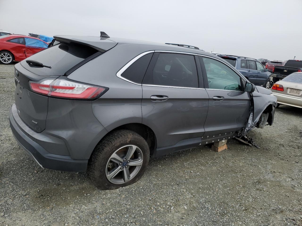 2022 Ford Edge - Image 3