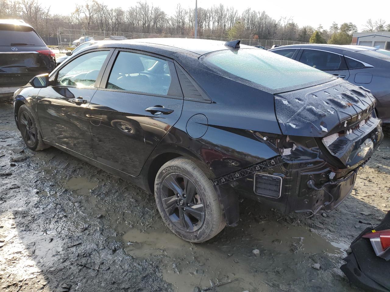 2023 Hyundai Elantra - Image 2