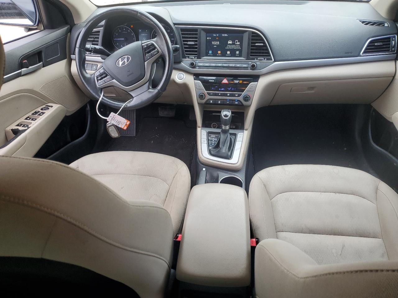 2018 Hyundai Elantra - Image 8