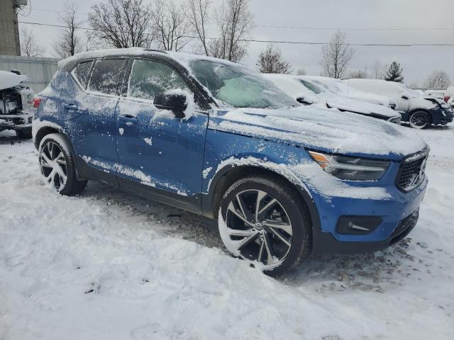  VOLVO XC40 2021 Синий