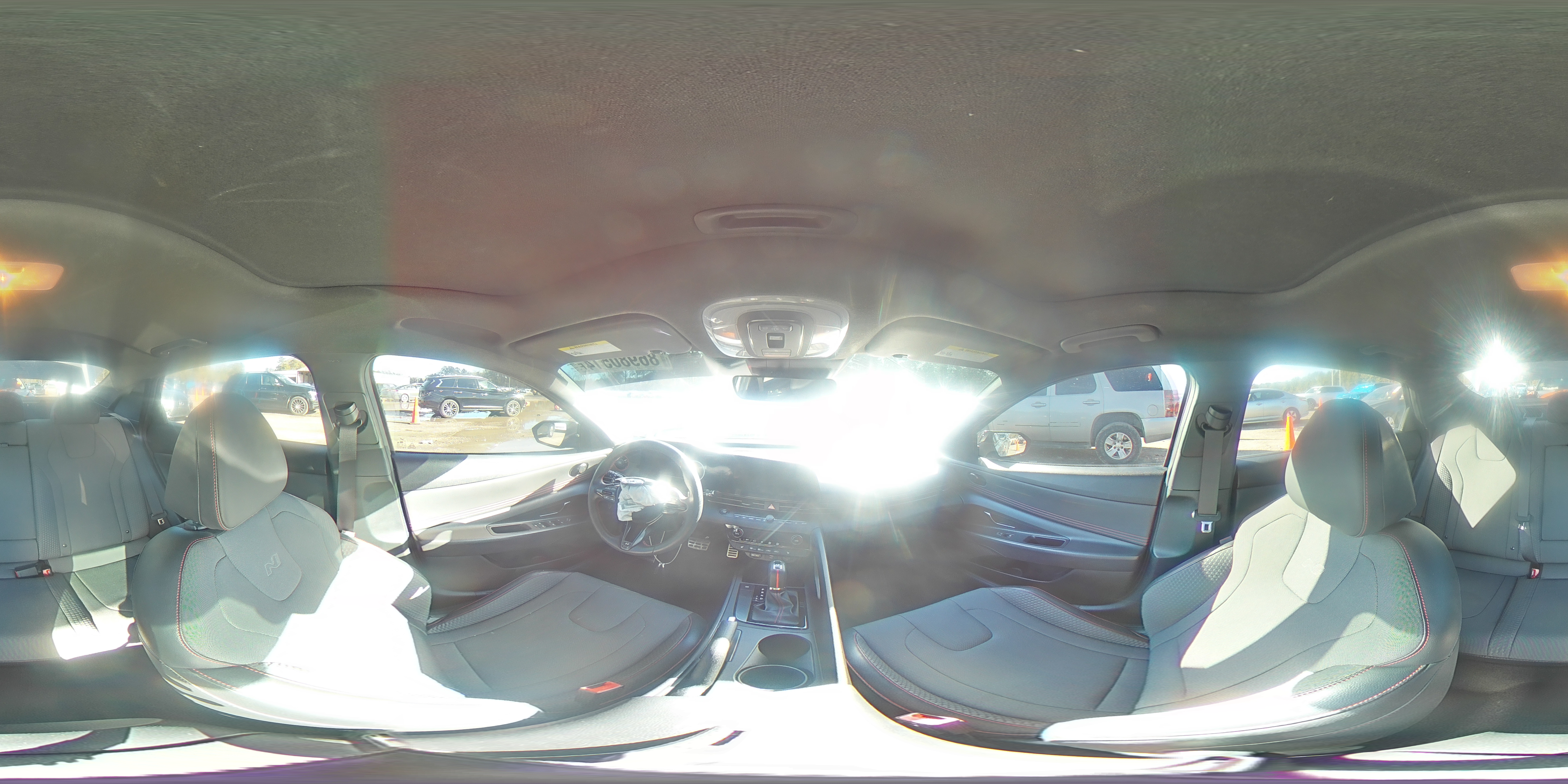 2023 Hyundai Elantra - Image 12