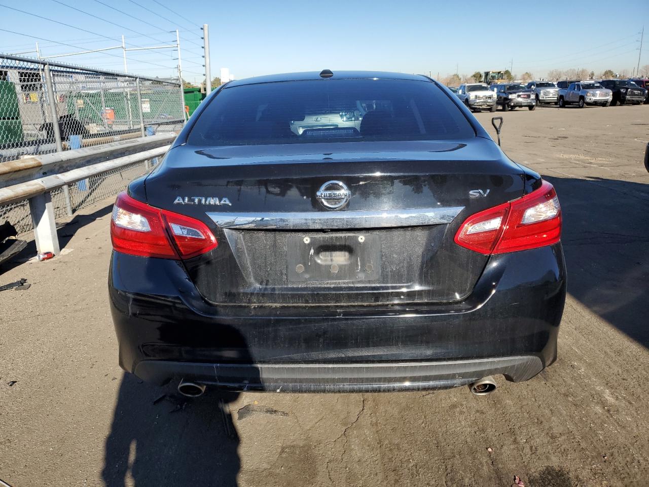2017 Nissan Altima - Image 6