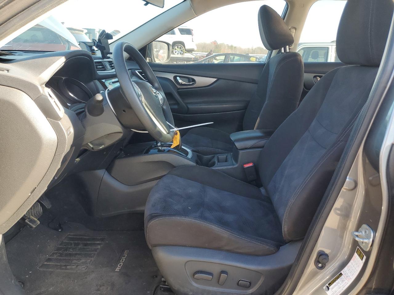 2015 Nissan Rogue - Image 7