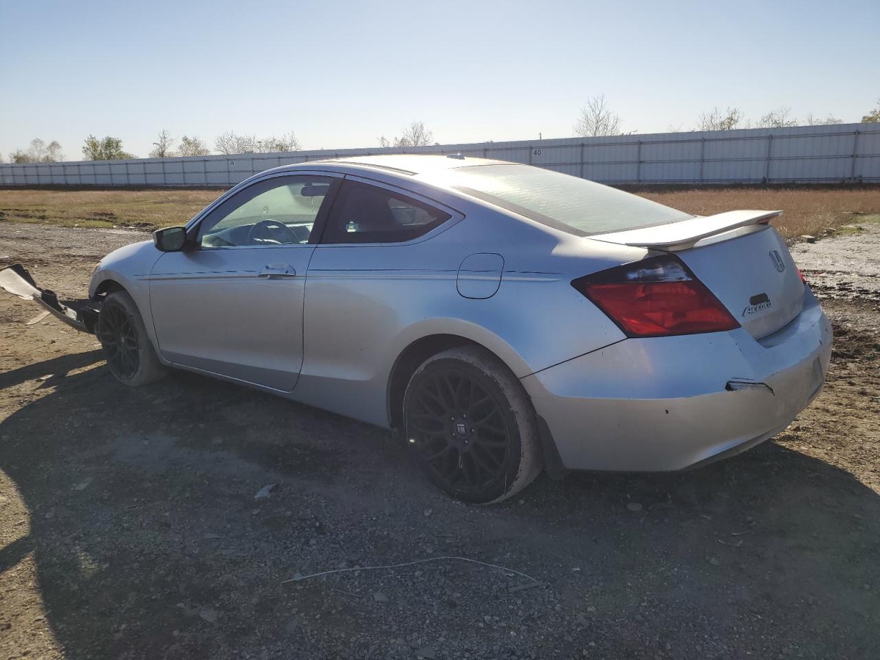 2009 Honda Accord - Image 2