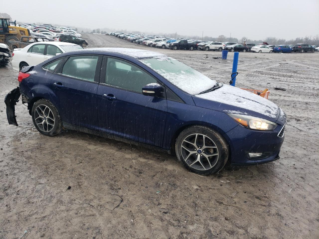 VIN 1FADP3H2XHL322357 2017 FORD FOCUS no.4