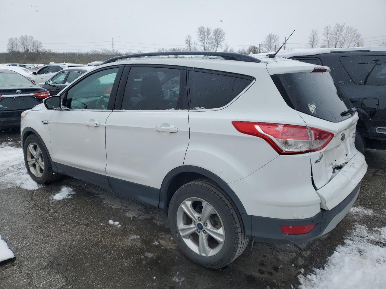 VIN 1FMCU0GX7EUB96888 2014 FORD ESCAPE no.2