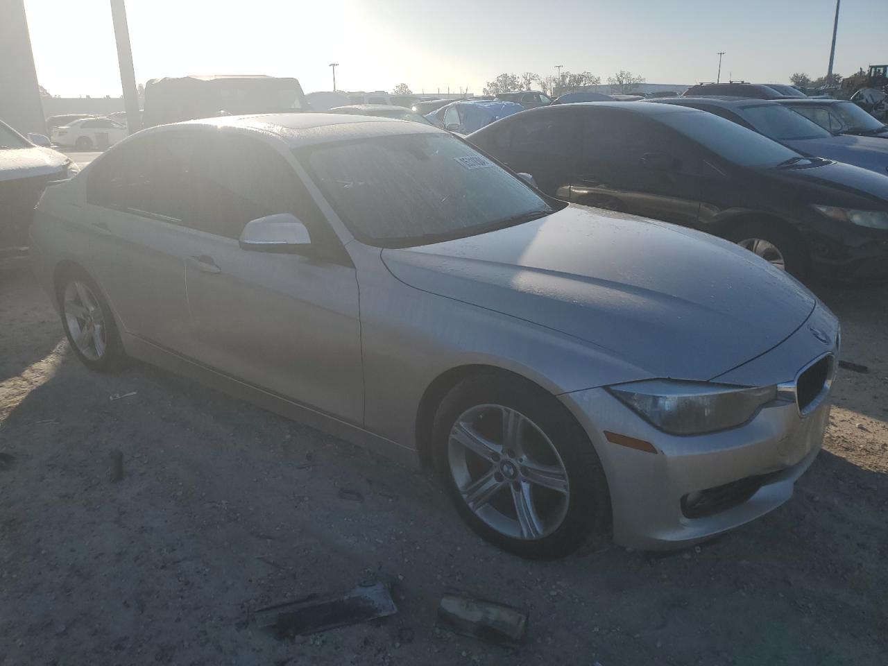 VIN WBA3A5G50DNP26102 2013 BMW 3 SERIES no.4