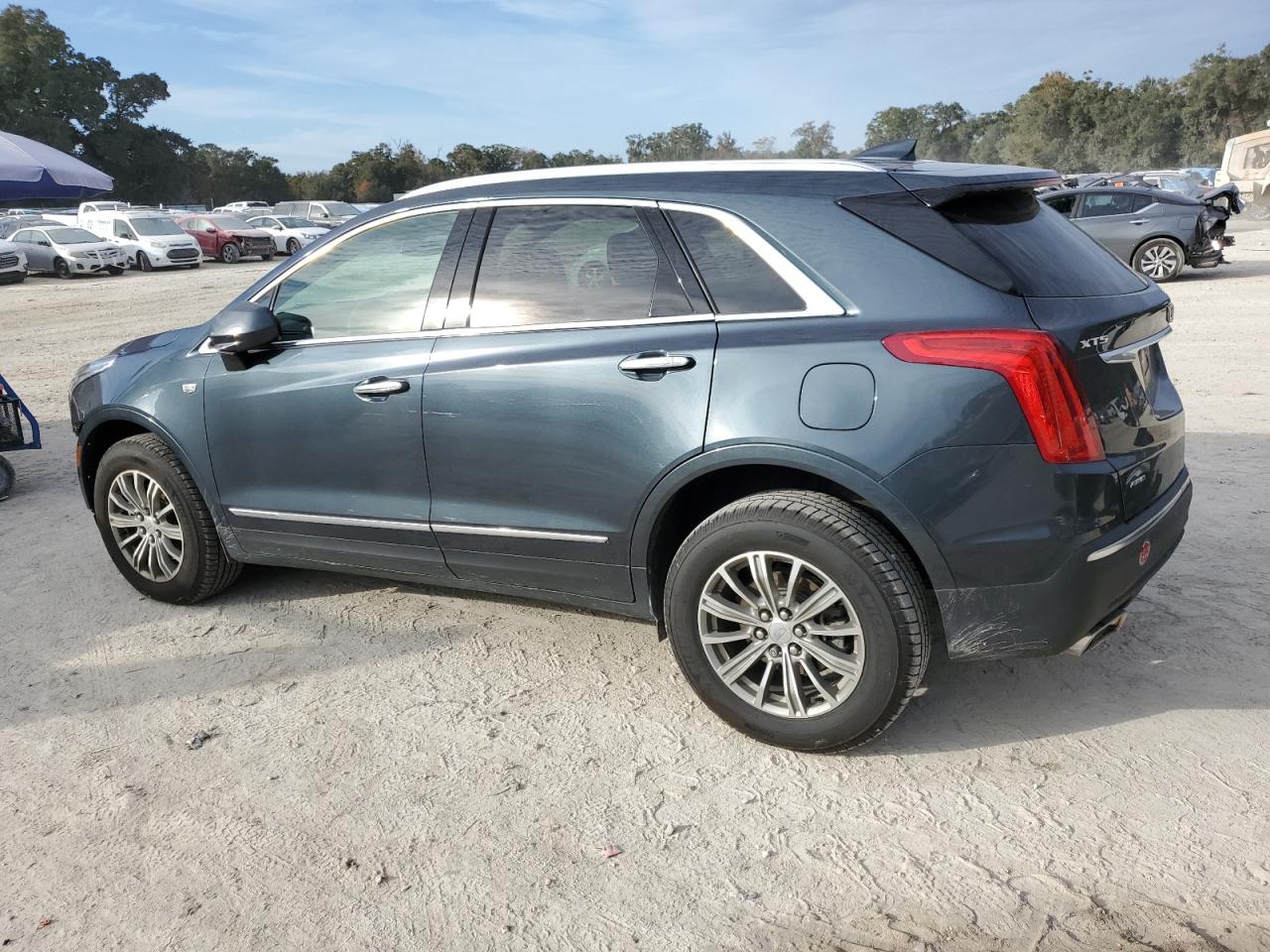 2019 Cadillac XT5 - Image 2