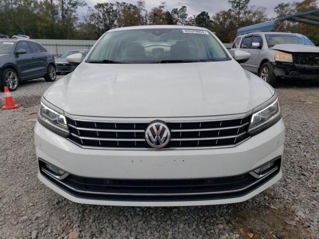  VOLKSWAGEN PASSAT 2016 White