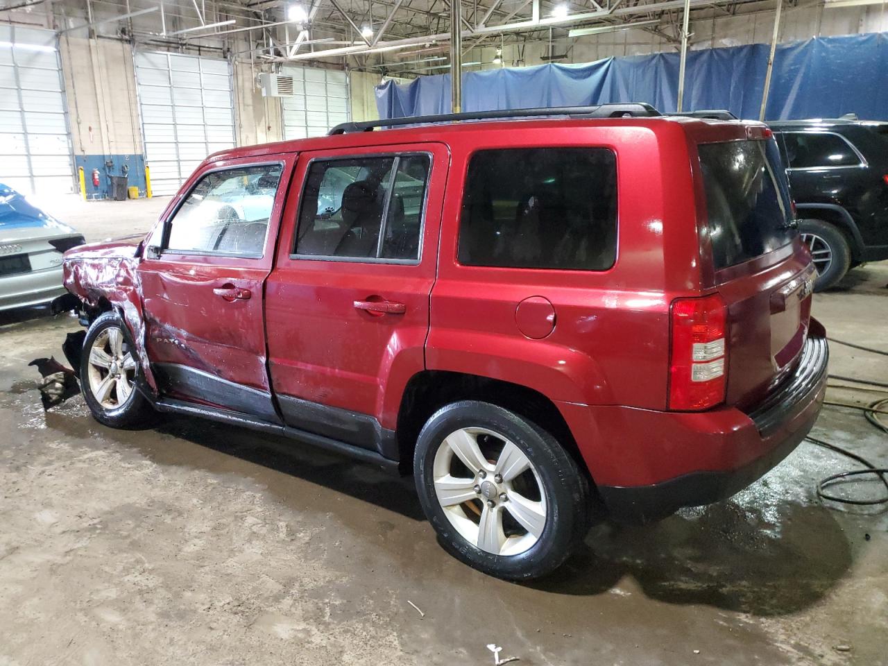 VIN 1C4NJPFB0DD137619 2013 JEEP PATRIOT no.2