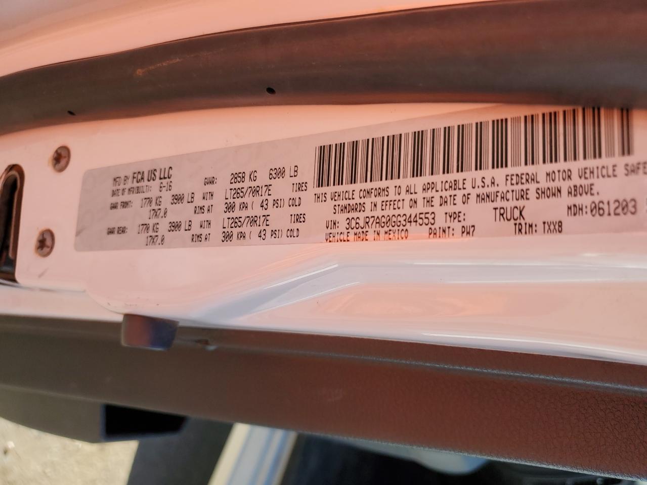 2016 RAM 1500 - Image 12