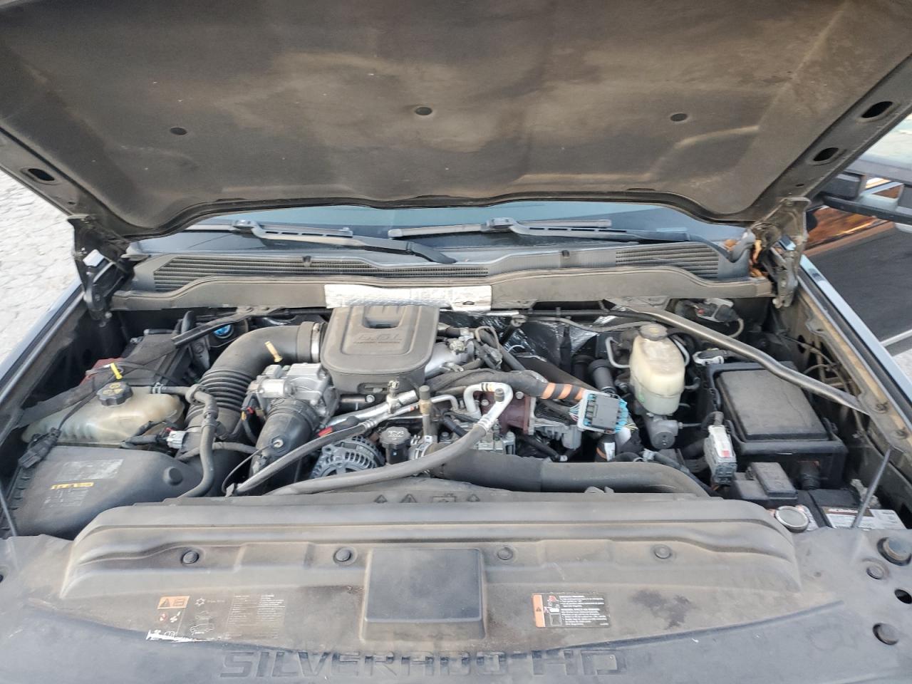 2016 Chevrolet Silverado - Image 11