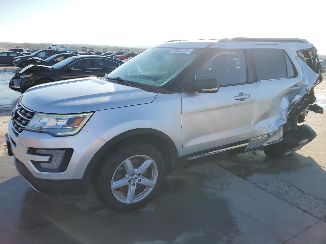2017 Ford Explorer - Image 1