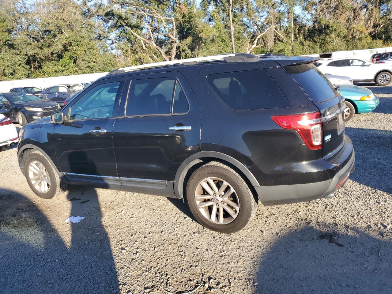 2015 Ford Explorer - Image 2