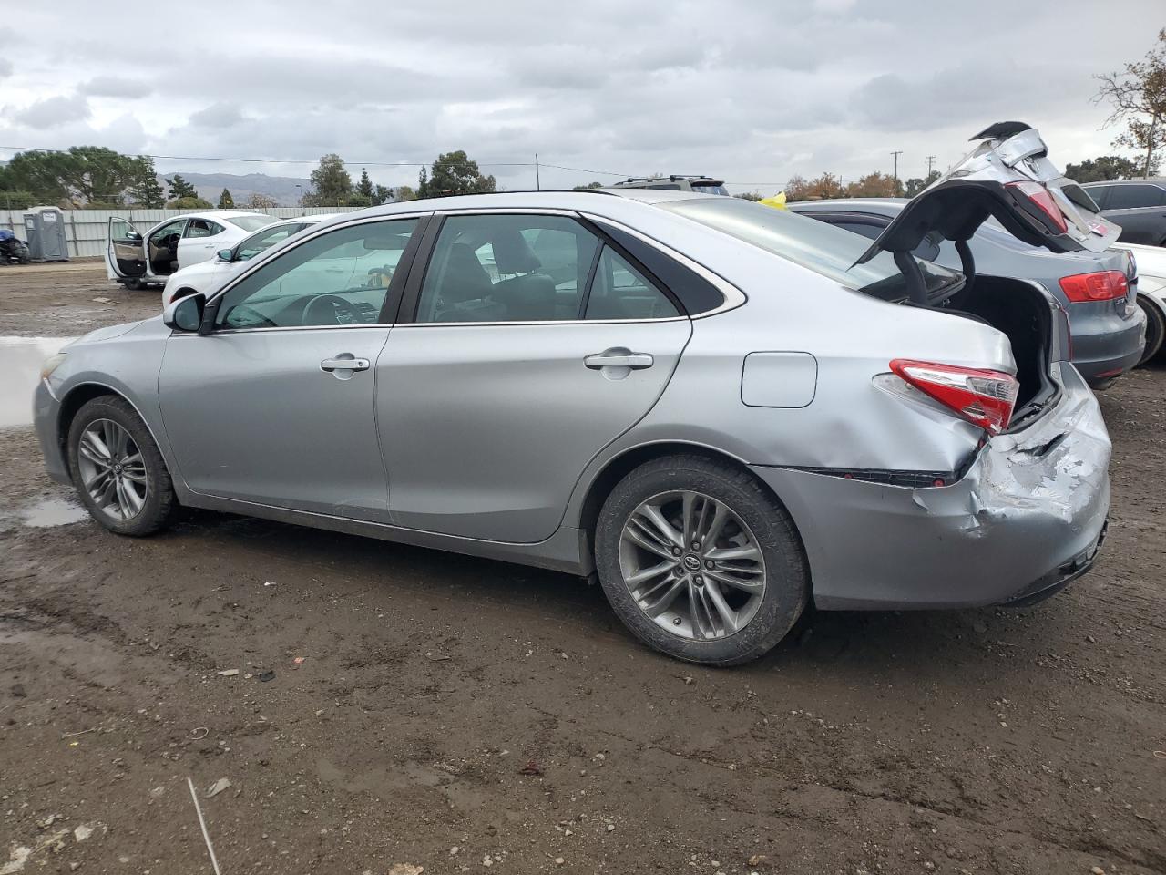 VIN 4T1BF1FK4GU601531 2016 TOYOTA CAMRY no.2