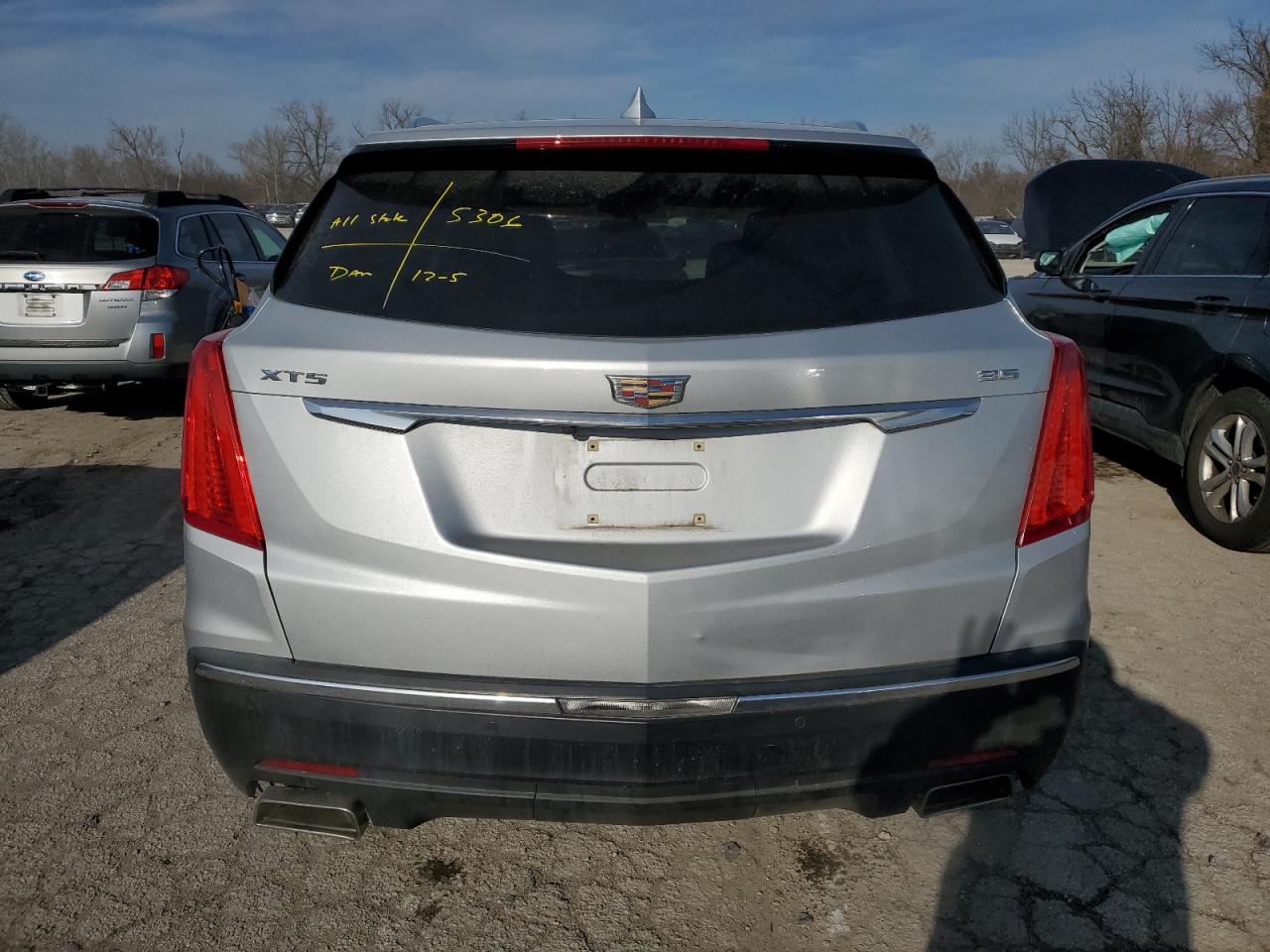 2017 Cadillac XT5 - Image 6