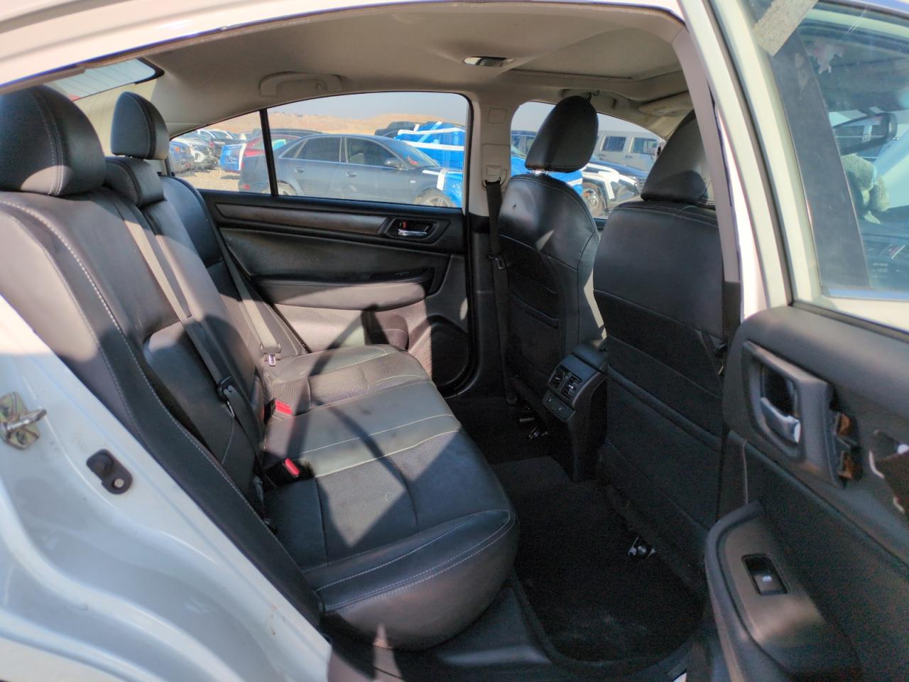 2016 Subaru Legacy - Image 10