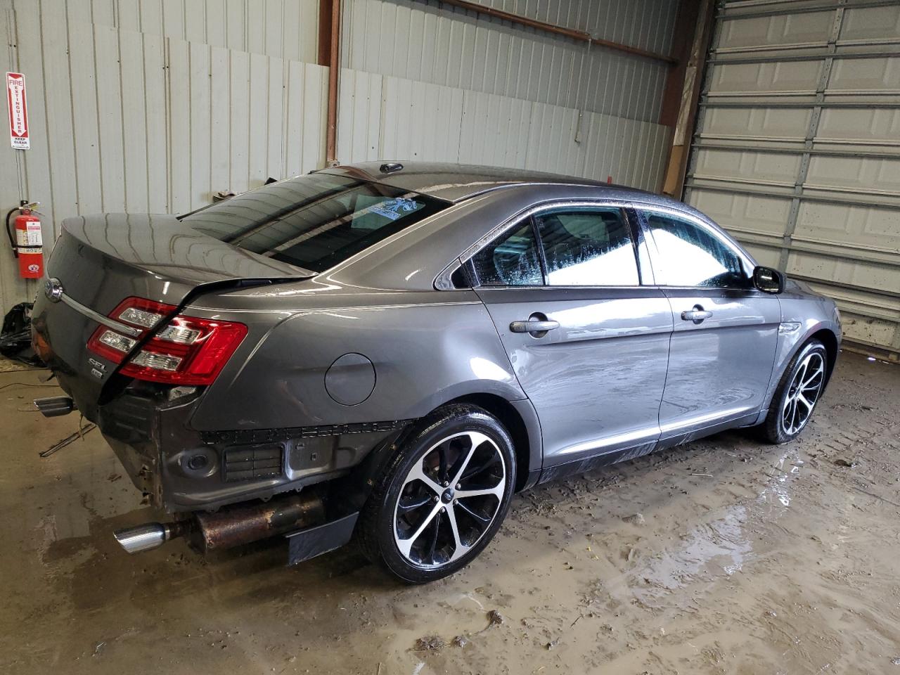 VIN 1FAHP2H80FG115918 2015 FORD TAURUS no.3