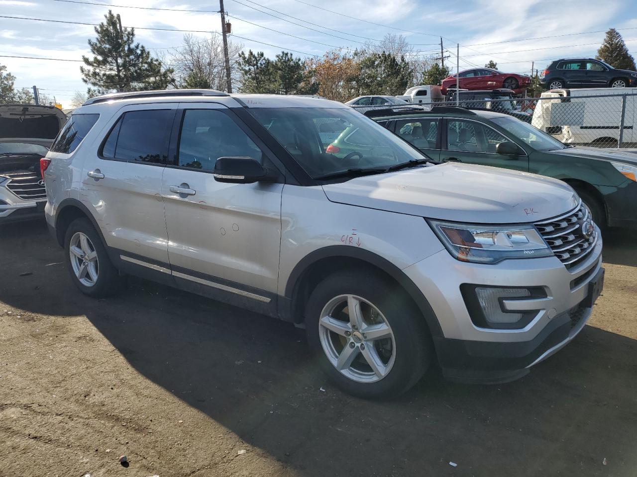 VIN 1FM5K8D83GGB66119 2016 FORD EXPLORER no.4