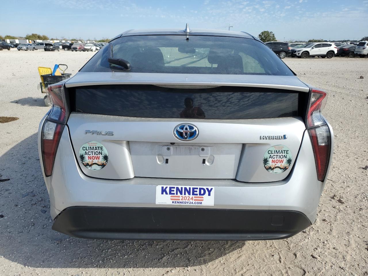 2016 Toyota Prius - Image 6