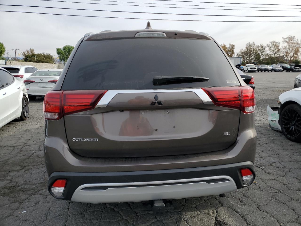 2020 Mitsubishi Outlander - Image 6