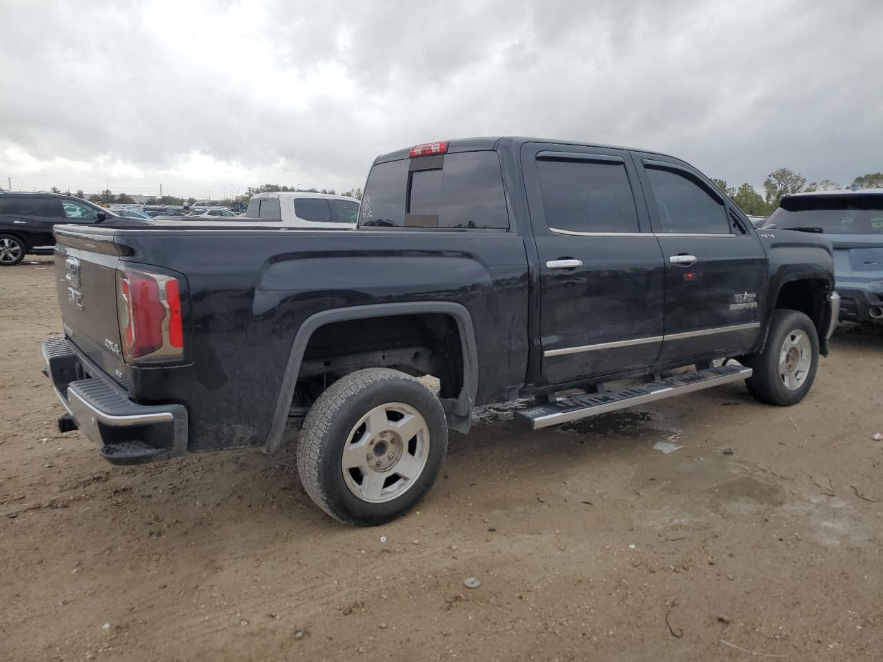 2018 GMC Sierra - Image 3