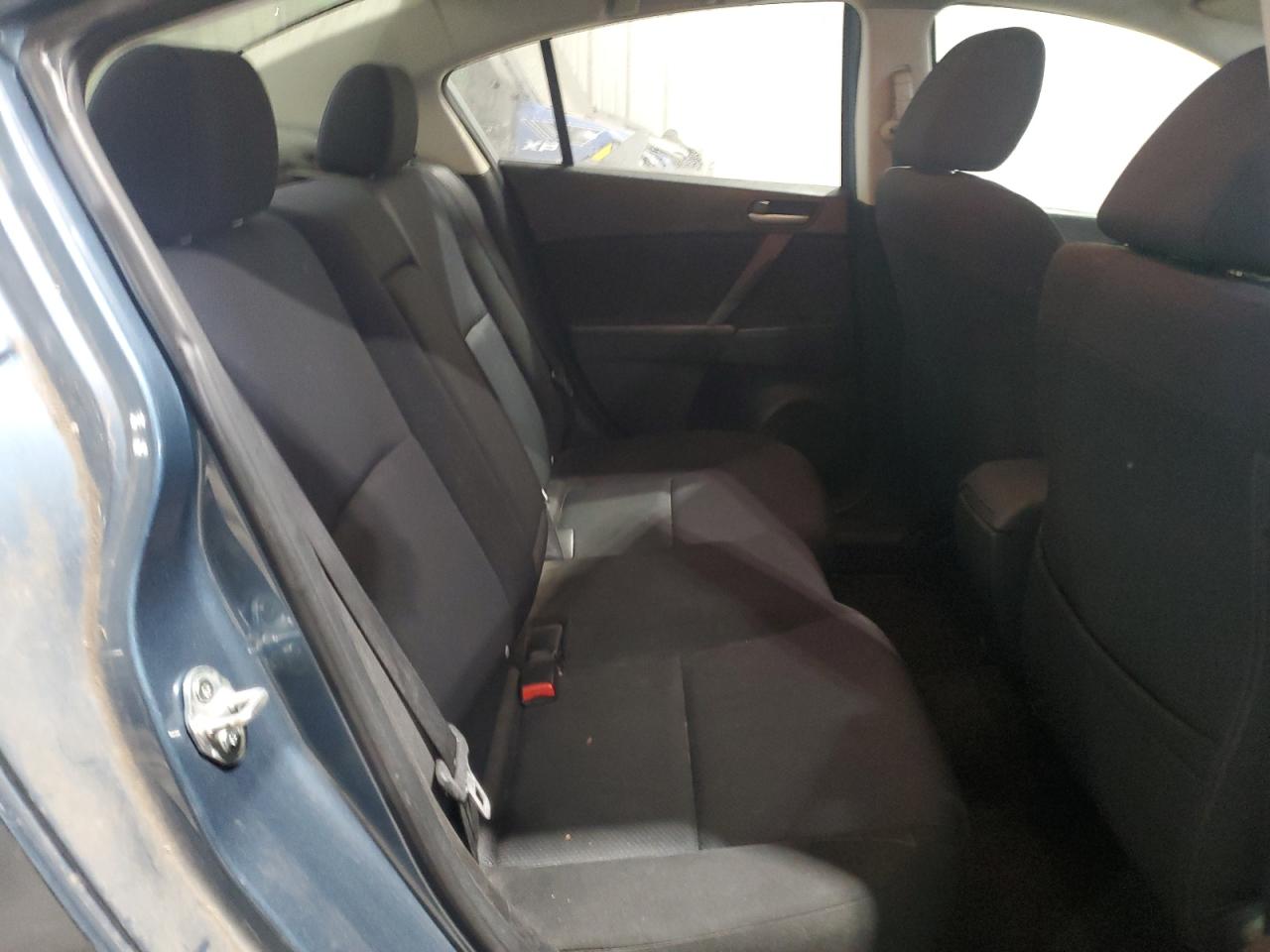 2011 Mazda 3 - Image 10