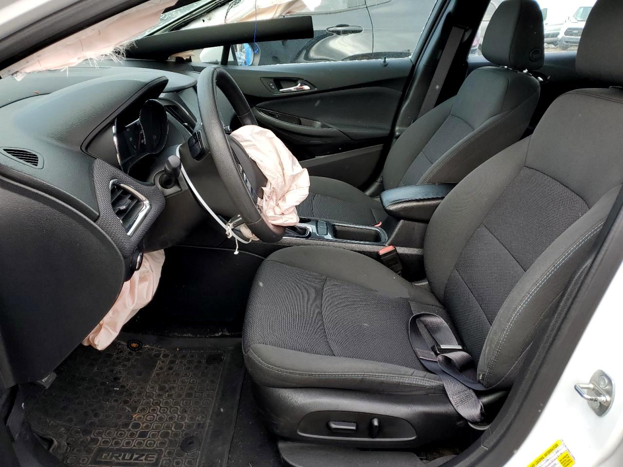 2017 Chevrolet Cruze - Image 7