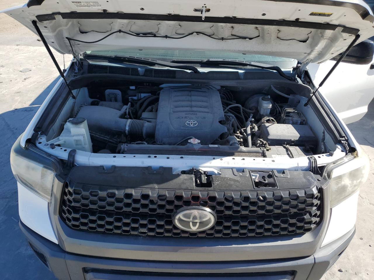 2019 Toyota Tundra - Image 11